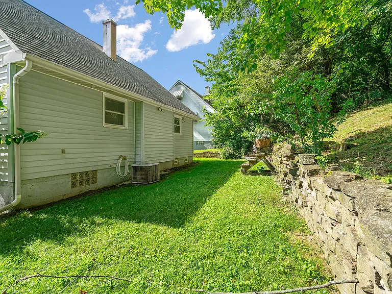 801 Jefferson Rd — Photo 28