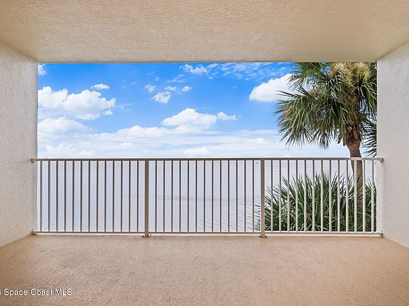 4th image of 7028 Sevilla Ct Unit 202