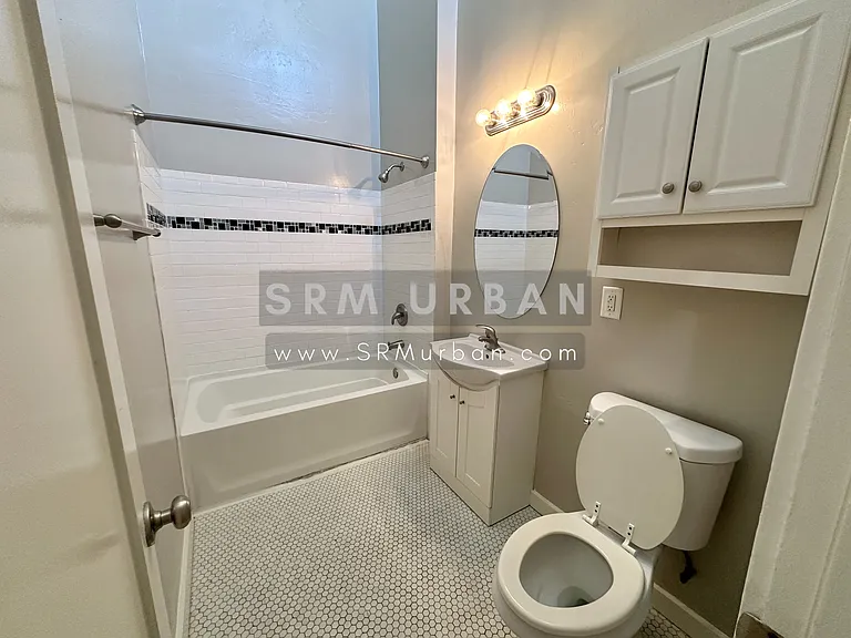 4709 34th St #9 — Photo 13