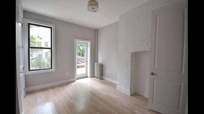 Rented by Roomeze | media 2