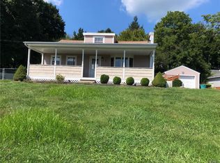 35 Hickory St, Highland Mills, NY 10930