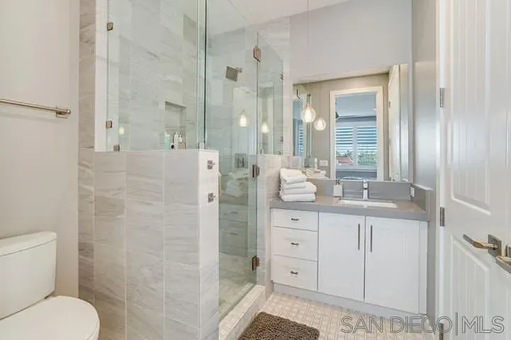 710 E Ave — Photo 39