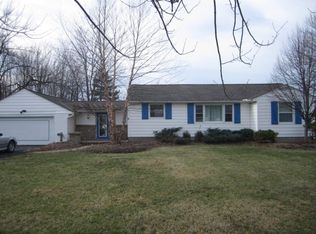 6794 Barton Rd, North Olmsted, OH 44070