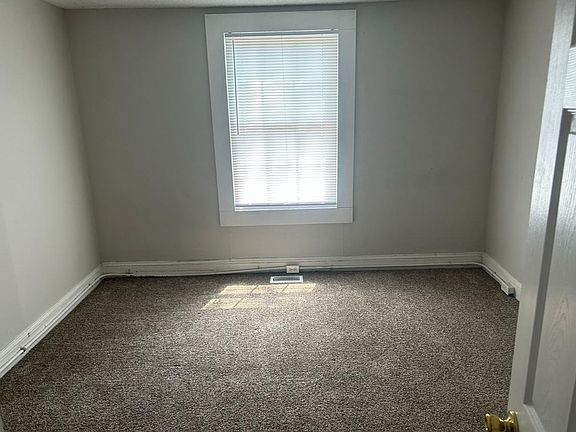 5th image of 30 W Waddell Dr