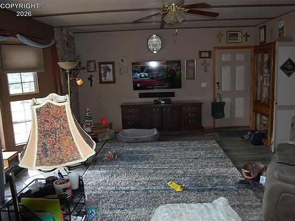 4th image of 1020 Valley View Dr