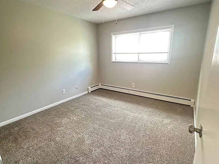 Mead Apartments — Photo 13