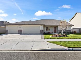 3102 S Dawes St, Kennewick, WA