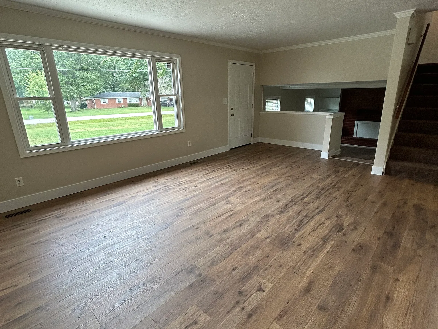 3 bed, 1.5 bath, 1580 sqft, $1,875 — Photo 3