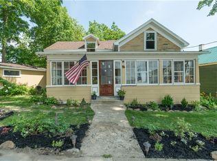 12 2nd St, Alexandria Bay, NY 13607