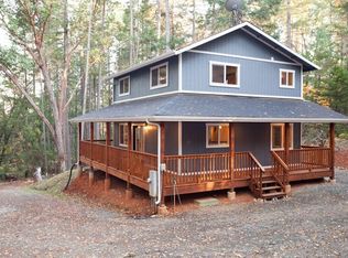 633 Pickett Creek Rd, Grants Pass, OR 97527