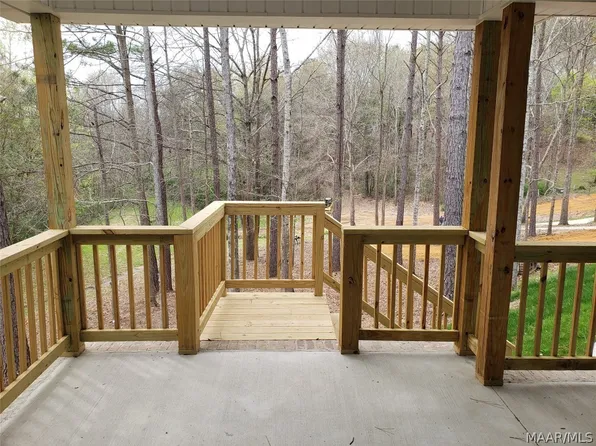 564 McRae Rd, Deatsville, AL 36022