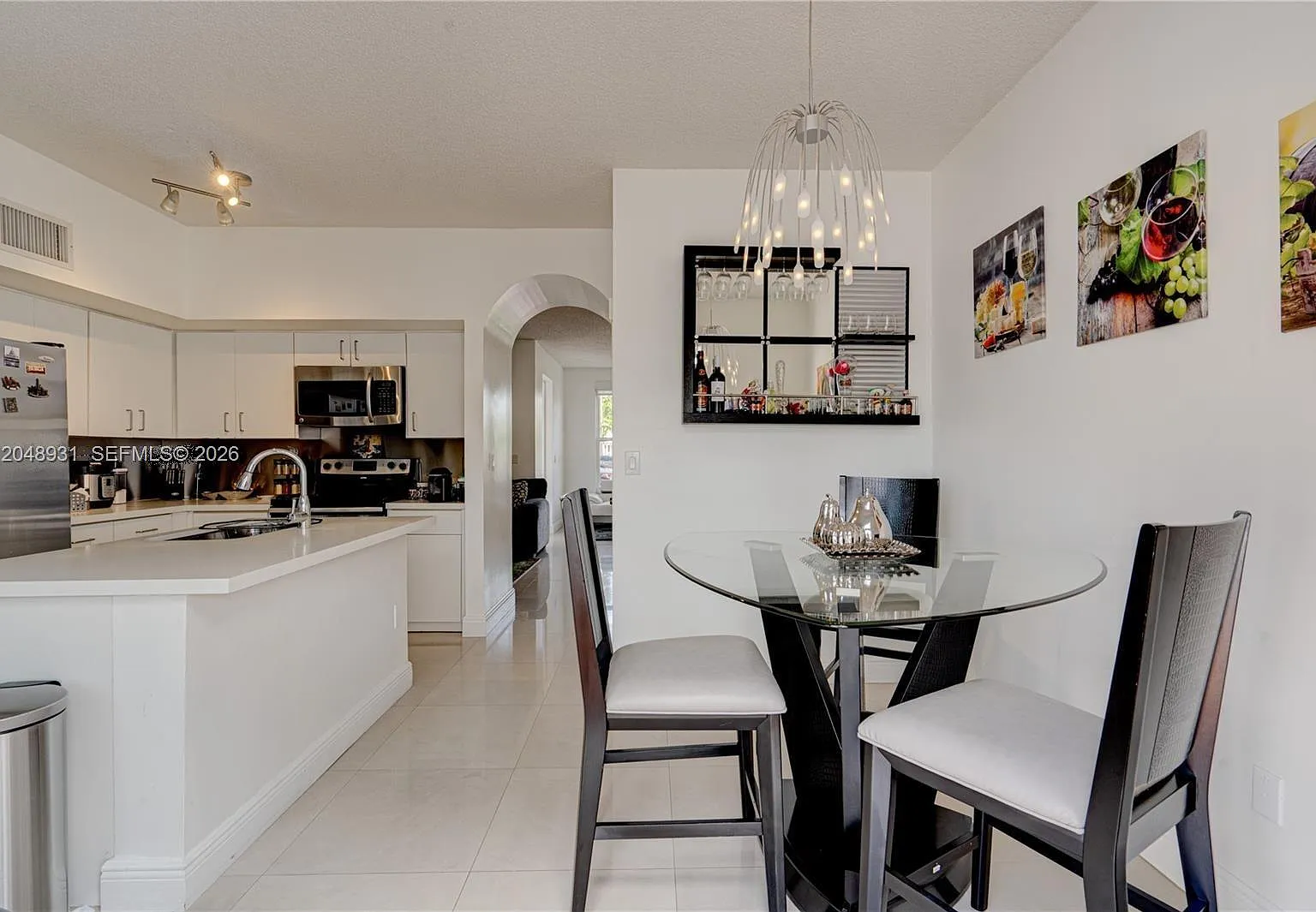 Tiffany Lakes Condo — Photo 2