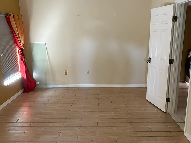 1825 SW Import Dr — Photo 16