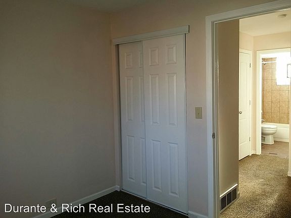 5th image of 941 W North Ave APT A
