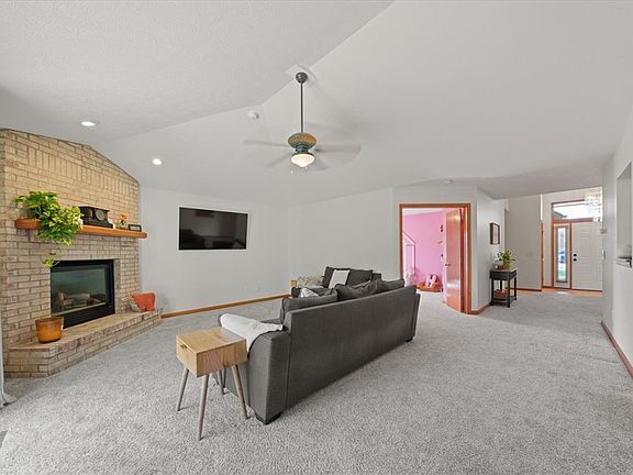 5th image of 1532 Rockleigh Rd
