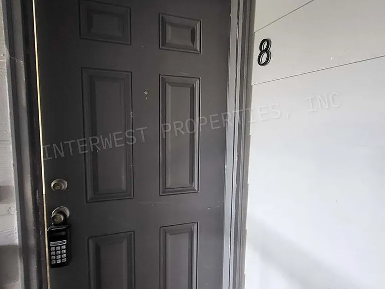 4700 Falls View Ave — Photo 21