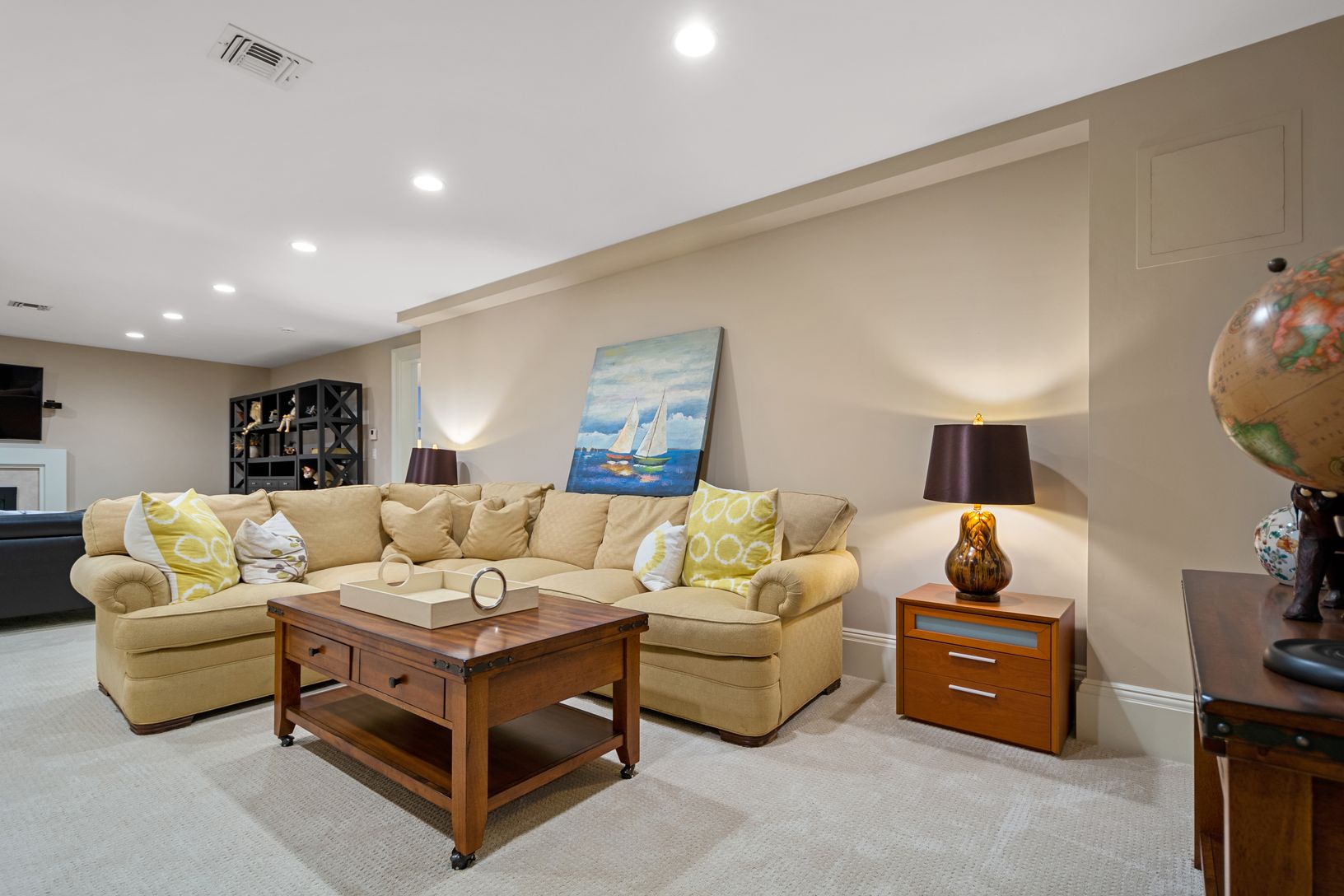  Lower level sitting area