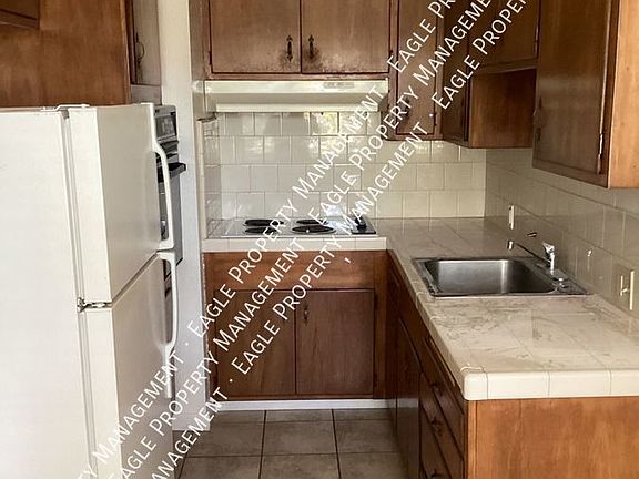 3rd image of 1728 Richmond St APT 15
