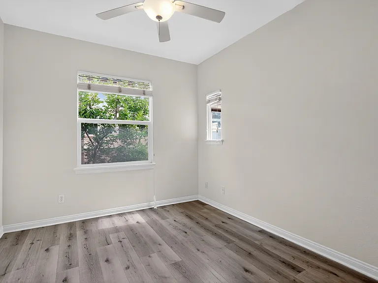 1357 Sky Ridge Ct — Photo 7