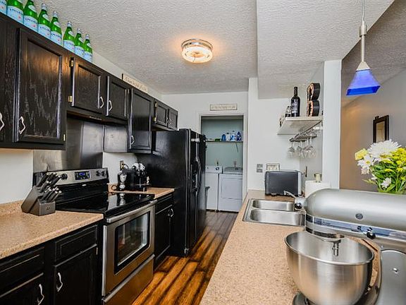 4th image of 8879 Eagleview Dr APT 4