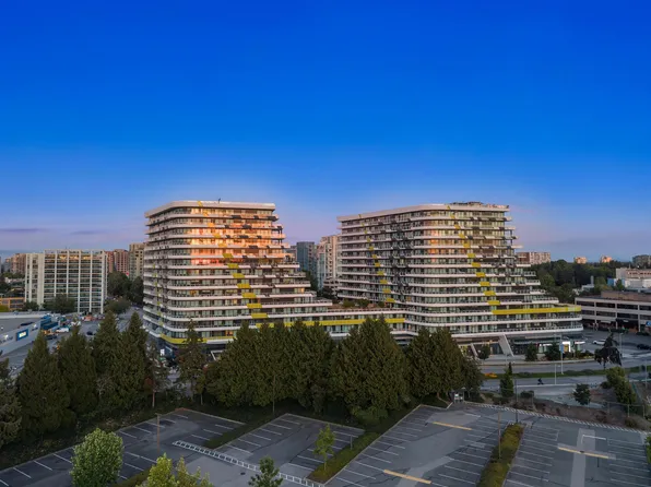 5766 Gilbert Rd #1102, Richmond, BC V7C 0B3