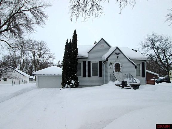 3rd image of 715 7th St S