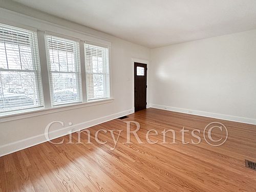 5th image of 3623 Amberson Ave #1