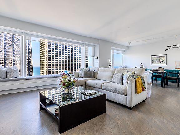 3rd image of 161 E Chicago Ave APT 54H