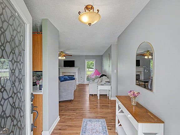 3rd image of 65 Windmill Dr SE