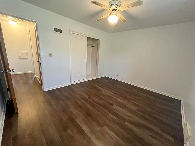 1411 S Willow Ave — Photo 15