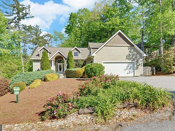 3rd image of 52 Breton Highlands Ct