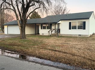 1201 S Rogers Ave, Okmulgee, OK 74447