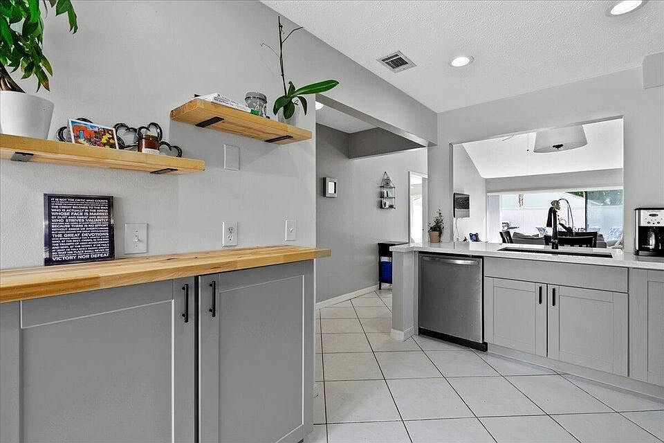 1st image of 12875 Spinnaker Ln