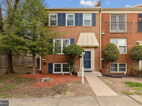 2512 Windbreak Dr, Alexandria, VA 22306