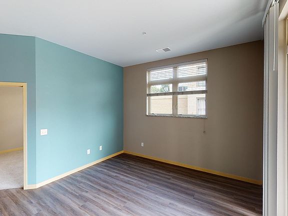 2nd image of 1946 E Washington Ave #8474552