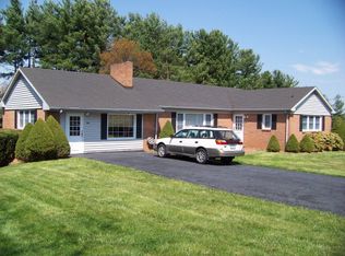 106 Crestview St, Galax, VA 24333