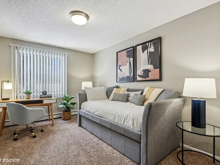 Reserve Eden Prairie — Photo 27