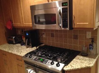 403 Sharon Ct, Woodbridge, NJ 07095