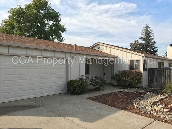 1st image of 318 Greenmore Way