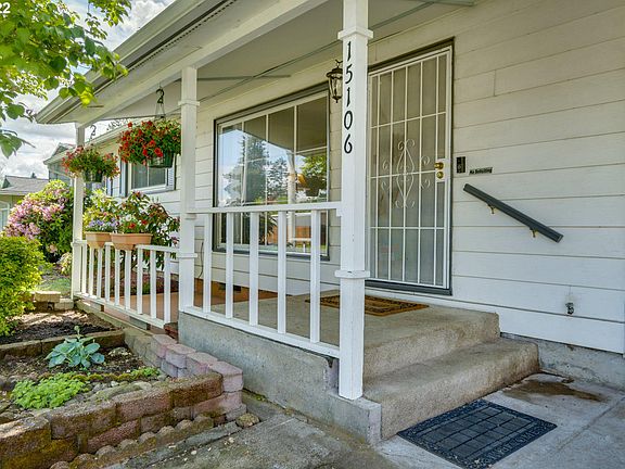 3rd image of 15106 SE Millmain Dr