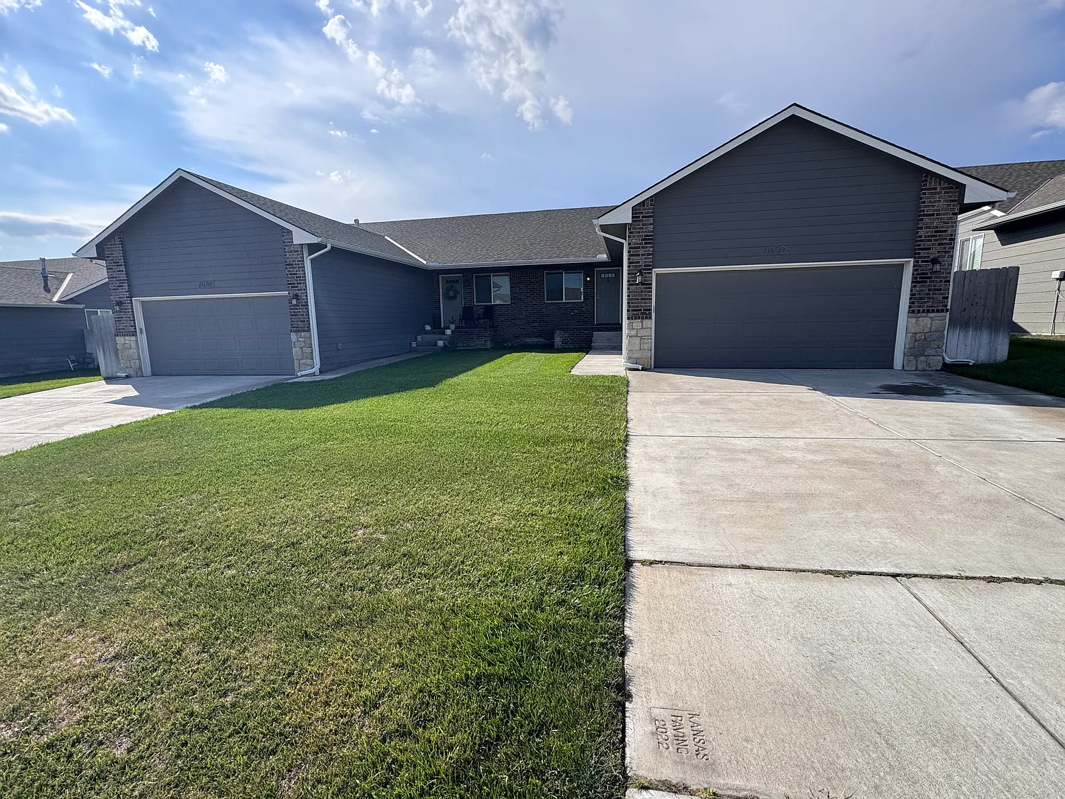 10715 E Kinkaid Ave — Photo 1