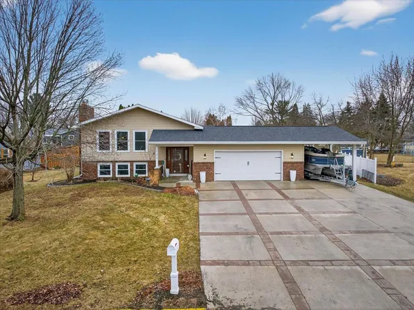 102 Kensington Lane, Waunakee, WI 53597