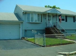 90 Suffolk St, Malden, MA 02148
