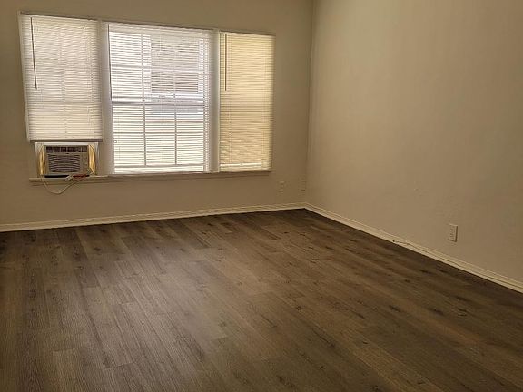 2nd image of 639 S Cochran Ave APT 203