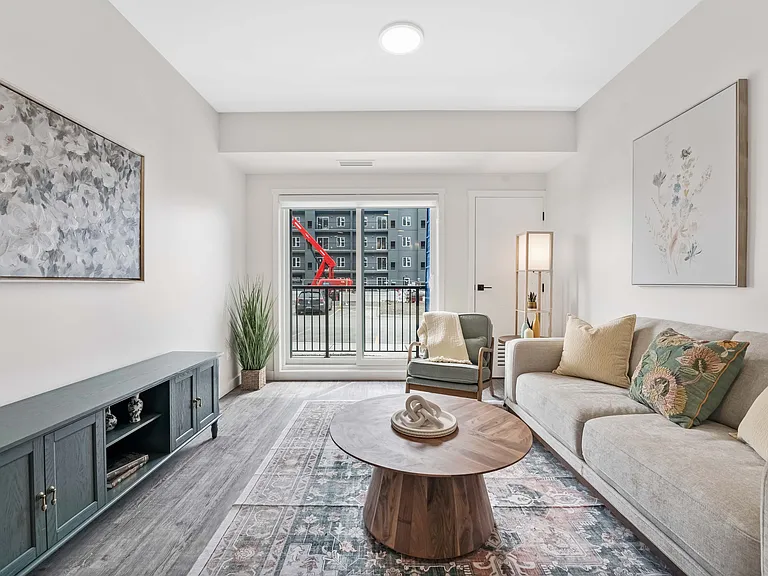 600 Lady Pellatt St — Photo 33