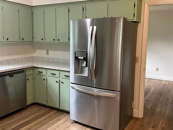 4th image of 123 SW Brava Way