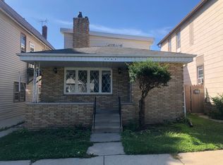 2563 S 9th St, Milwaukee, WI 53215