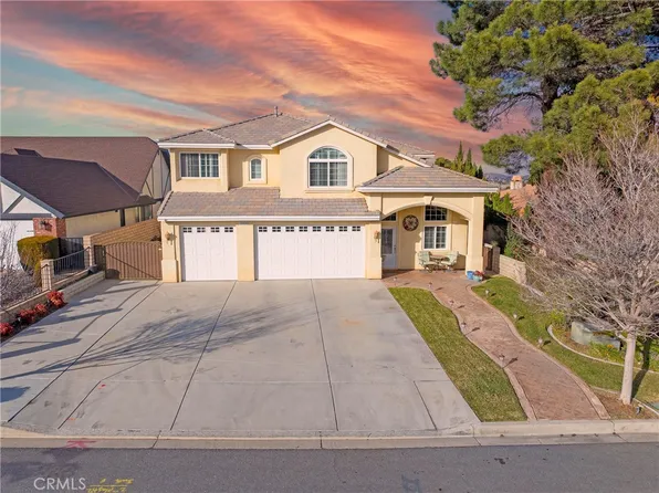 17790 Cresta Blanca Ln, Victorville, CA 92395