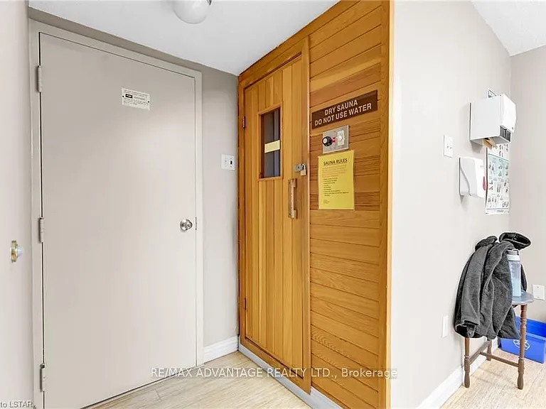 1510 Richmond St #405 — Photo 10