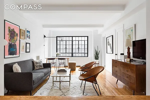 Sold by Compass | media 9